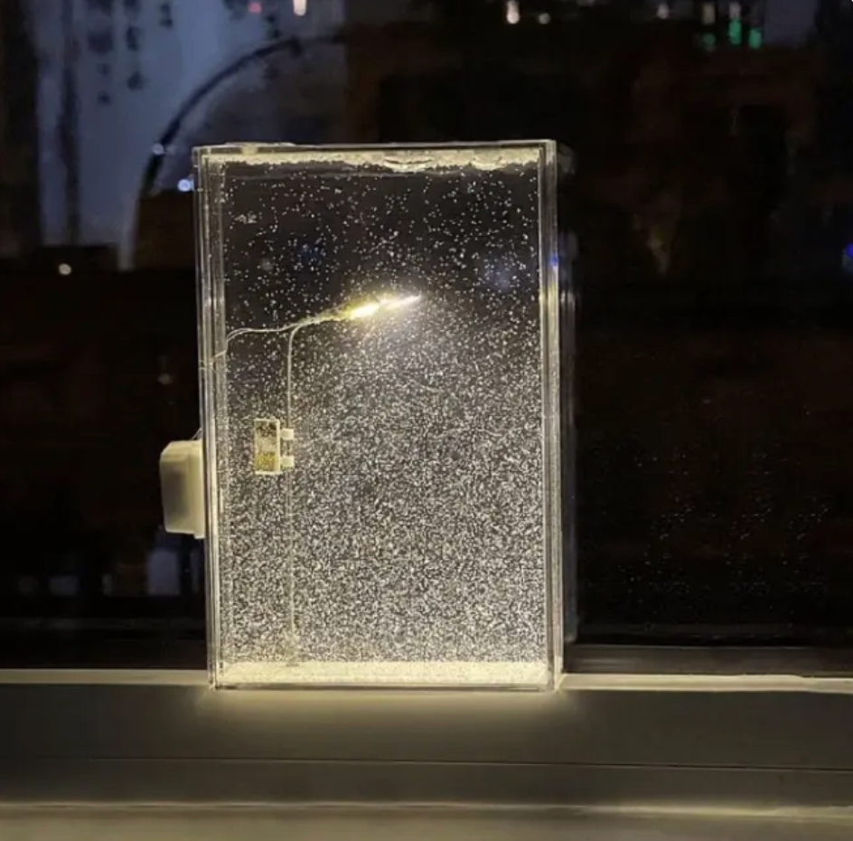 Cozy Snowfall Lamp™