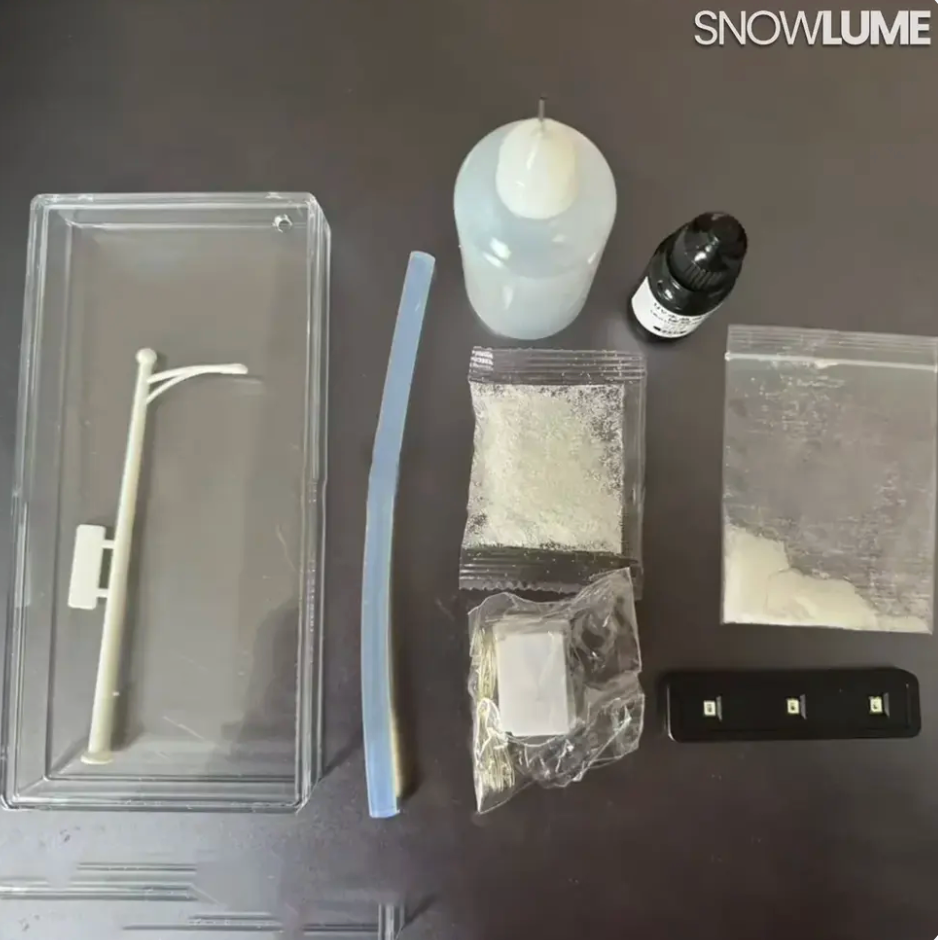 Cozy Snowfall Lamp™